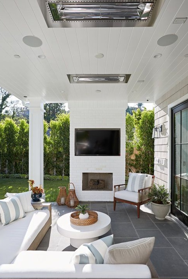 طرق رائعة لوضع شاشة في فناء المنزل .. أفكار تلفزيون في الهواء الطلق