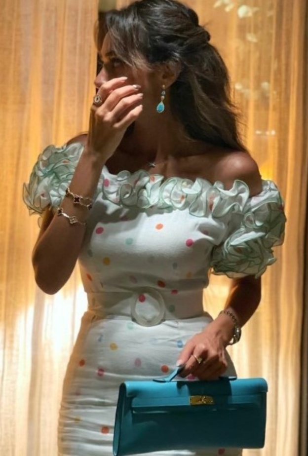 أفكار متنوعة لمحبات موضة "الكشكش" من وحي "عالية خليل"