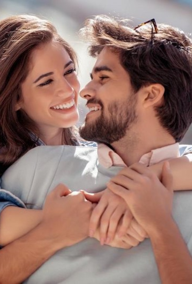 علامات قوية تدل على نجاح الحياة الزوجية
