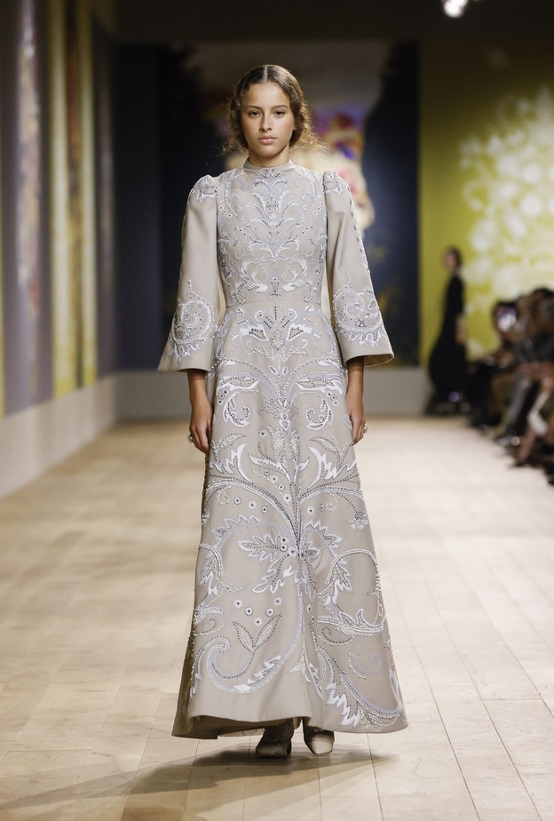 فساتين خطوبة للمحجبات@dior