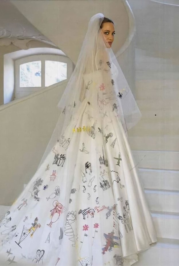 فساتين زفاف غير تقليدية@angelinajolie