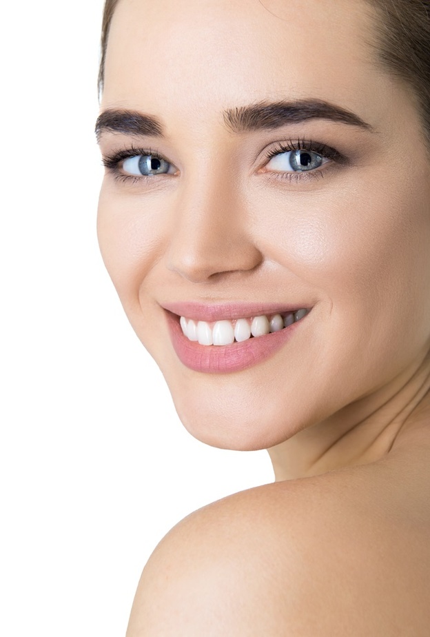 كيف تؤثر هرموناتك على صحة اسنانك