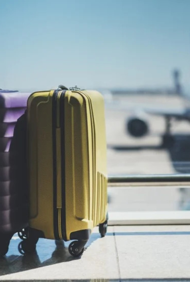 ما هي الأمتعة المسموح وغير المسموح بها داخل الطائرة؟