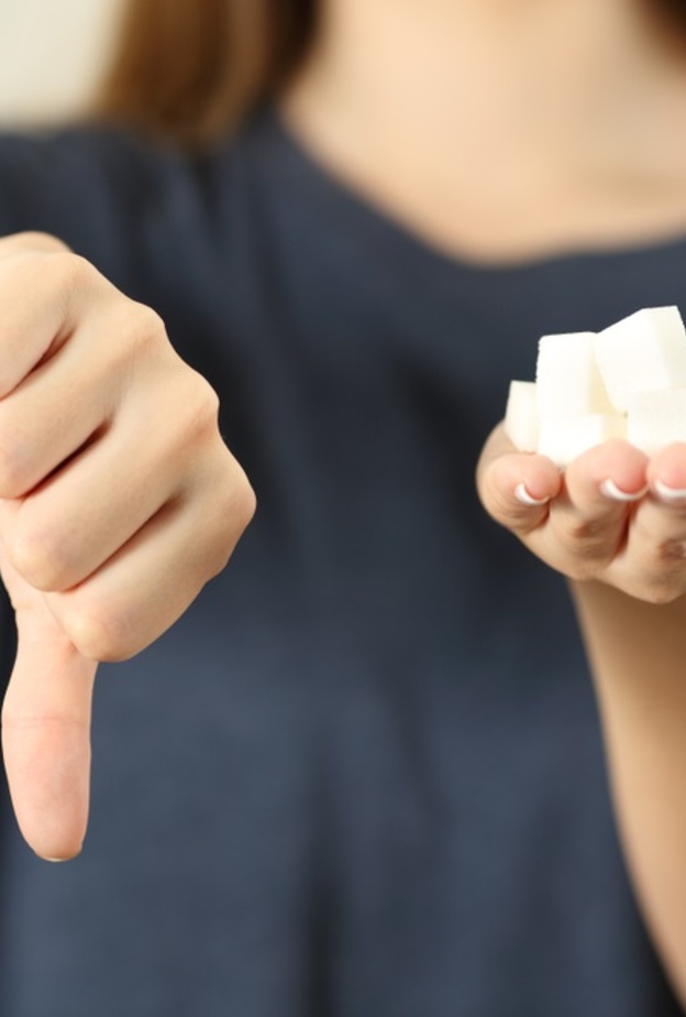 هذا ما سيحدث لجسمك عند التوقف عن تناول السكر