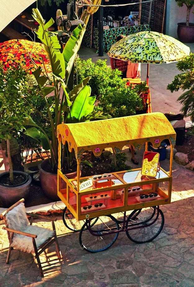 متجر لووي Loewe المؤقت في إيبيزا