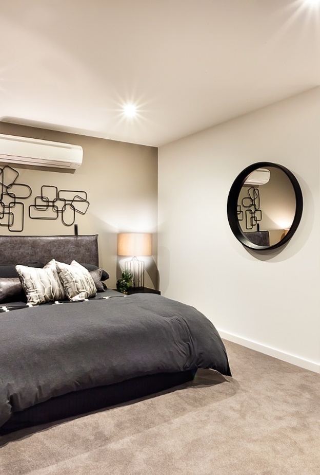 أشكال مرايا الحائط لغرف النوم للديكور الداخلي في 2022