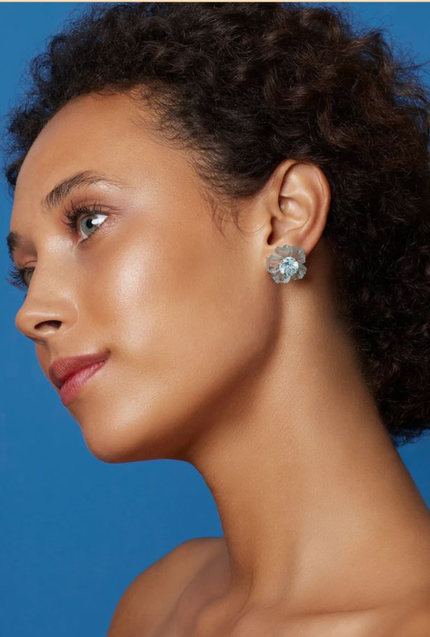 من مجموعة The Tropical Flower لإيرين نيويرث