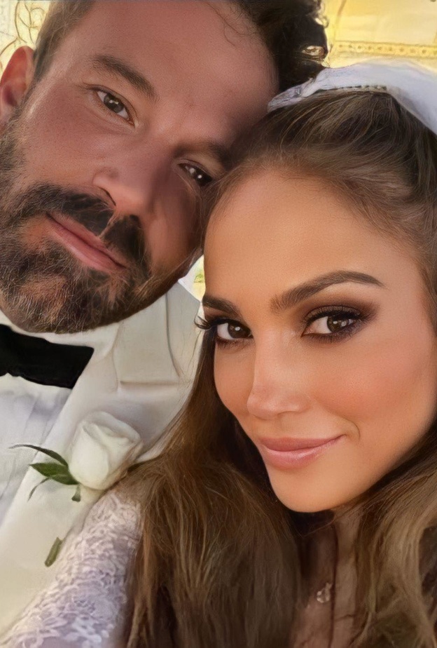 نصائح جمالية للعروس مستوحاة من اطلالة جينيفر لوبيز في زفافها