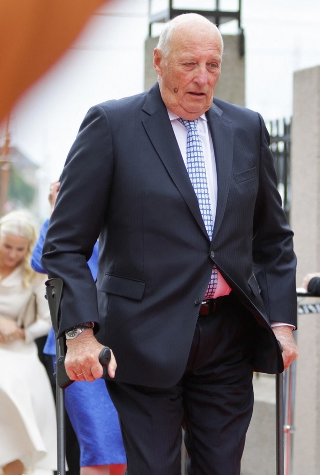 نقل هارالد الخامس ملك النرويج إلى المستشفى