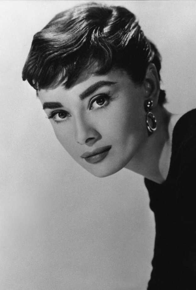 أسرار جمالية خالدة على طريقة الأيقونة أودري هيبورن Audrey Hepburn