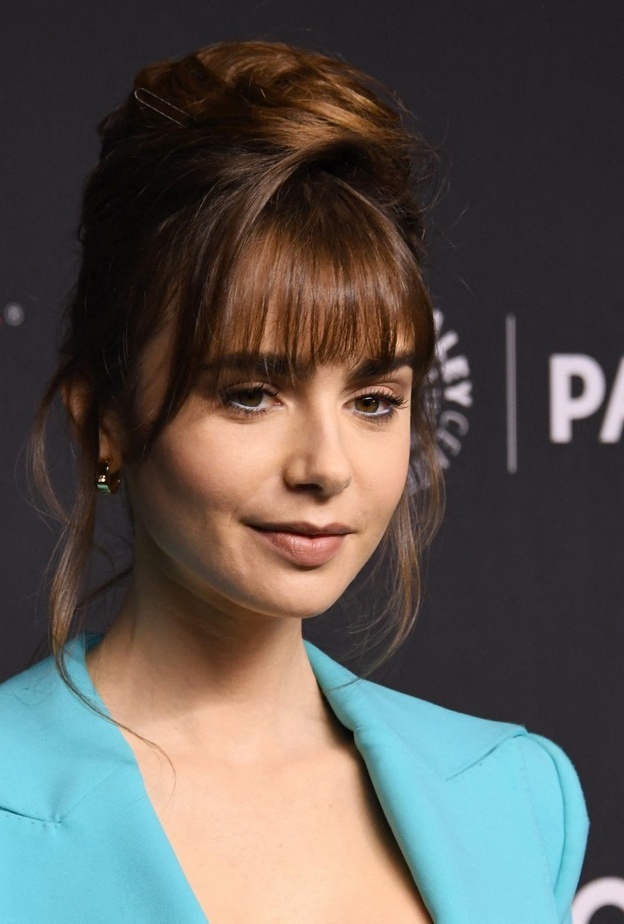 تسريحات شعر ورسمات مكياج تناسب الصبايا بأسلوب ليلي كولينز..إليك الخطوات