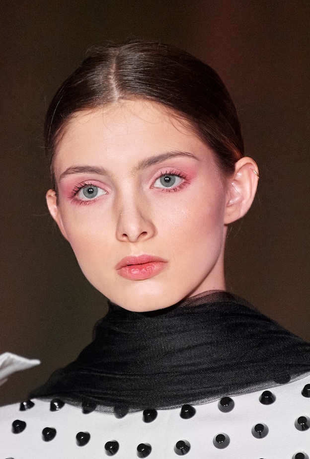 أحدث إصدارات مستحضرات التجميل لهدية مميزة في يوم المرأة الإماراتية - الصورة من عروض Yanina