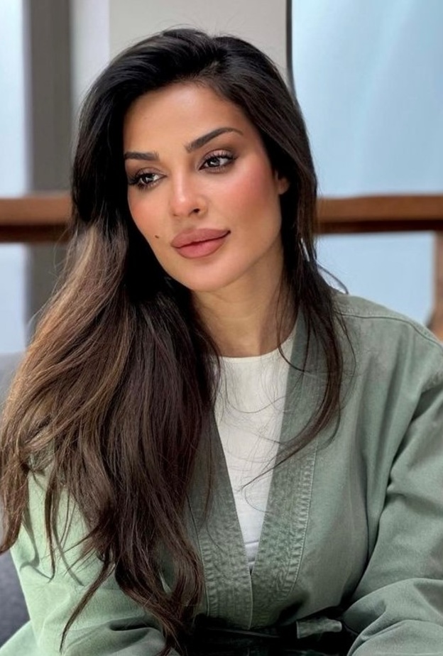 تجميل الفك يساعد على برز ملامح الوجه مثل نادين نسيب نجيم