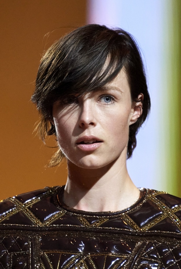 تعرّفي على أفضل كريمات لشد الرقبة المترهلة وحيل بسيطة لتطبيقها