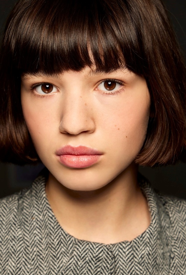 روتين صباحي للعناية بالبشرة قبل الخروج من المنزل في الصيف