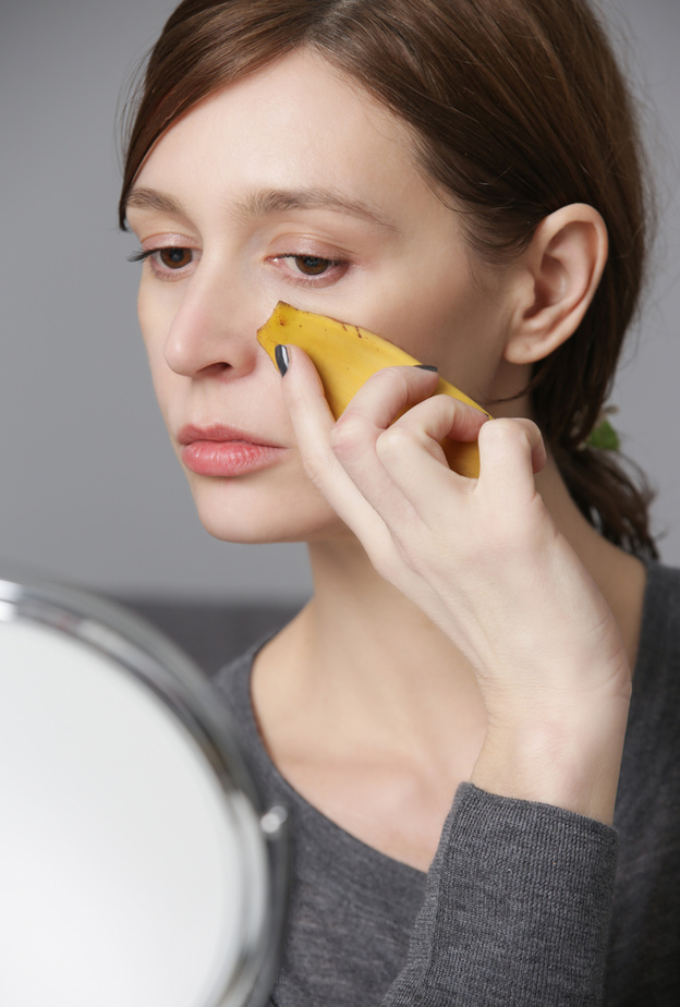 ماسك الموز يساعد على تخفيف التجاعيد حول الفم