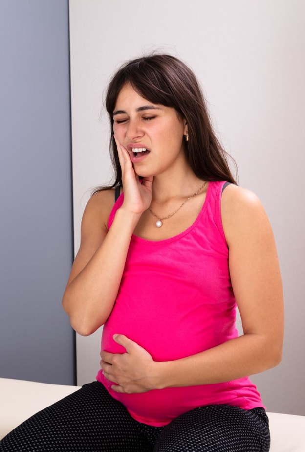 10 نصائح ذهبية للعناية بصحة الفم والاسنان خلال فترة الحمل