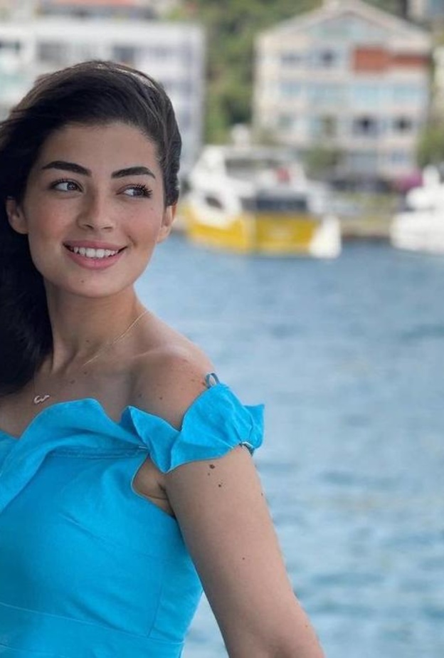 ليلى أحمد زاهر تعلن إصابتها بمتحور "أوميكرون"