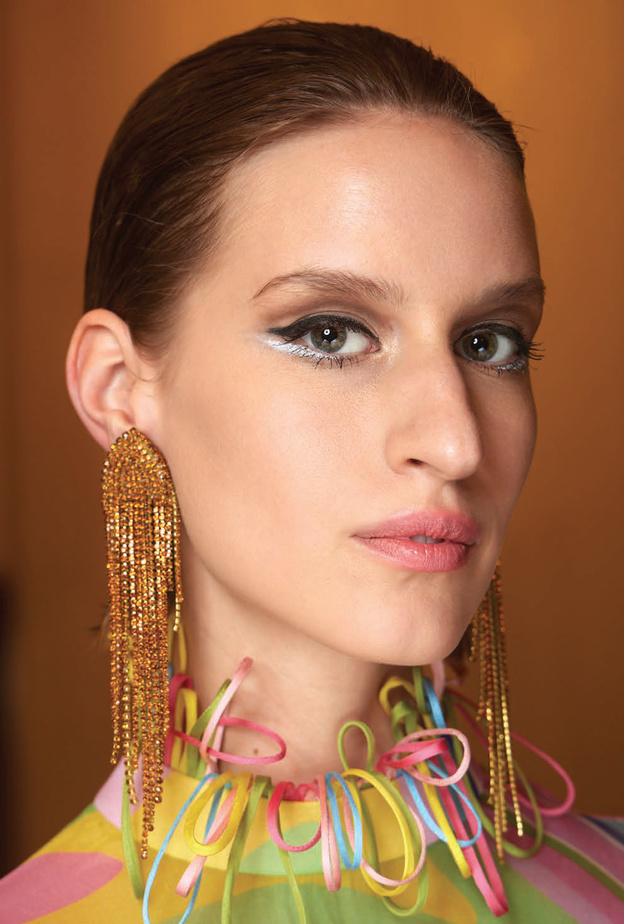 عارضة دار YANINA