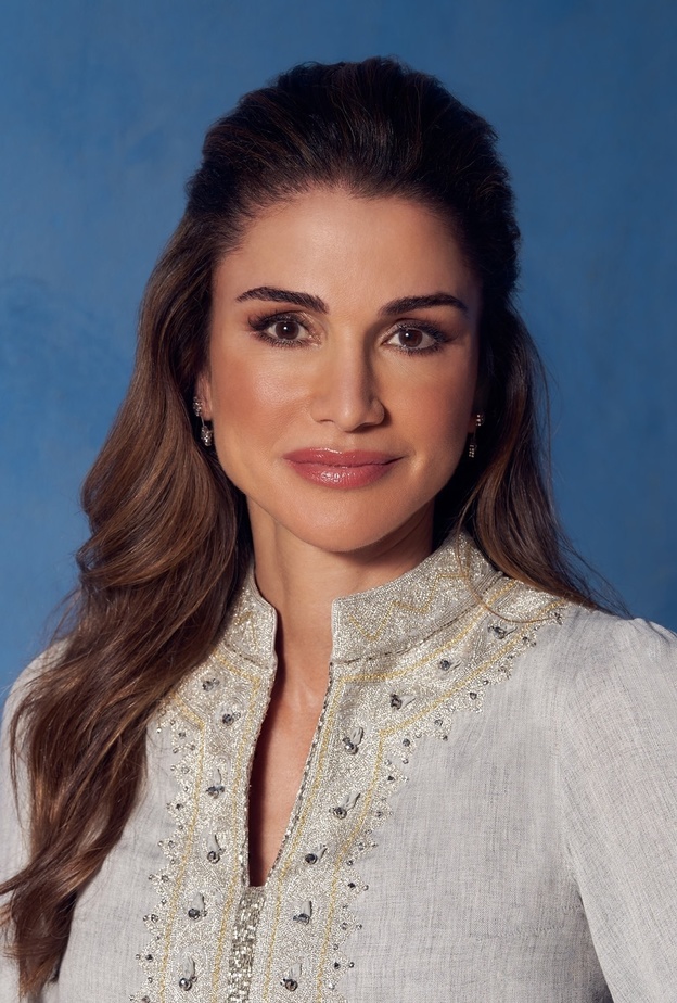 أروع تسريحات شعر الملكة رانيا وخطوات تطبيقها بمناسبة عيد ميلادها