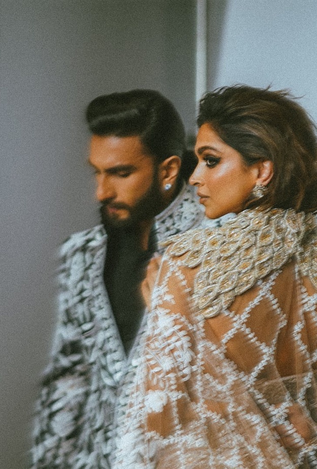 ديبيكا بادوكون ورانفير سينغ يشاركان في عرض أزياء جديد