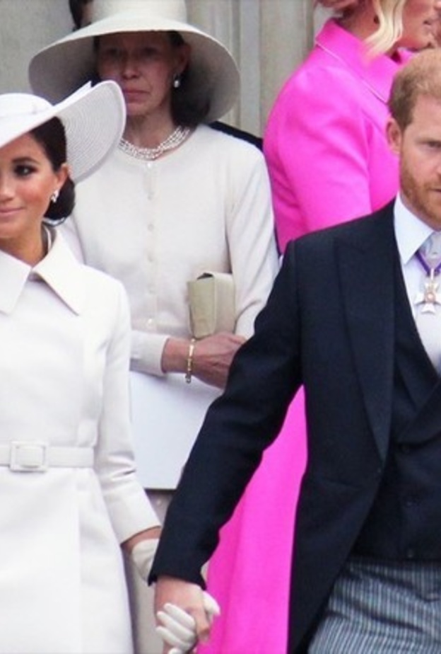 الأمير هاري يقوم بزيارة غير معلنة لإفريقيا قبل سفره إلى بريطانيا