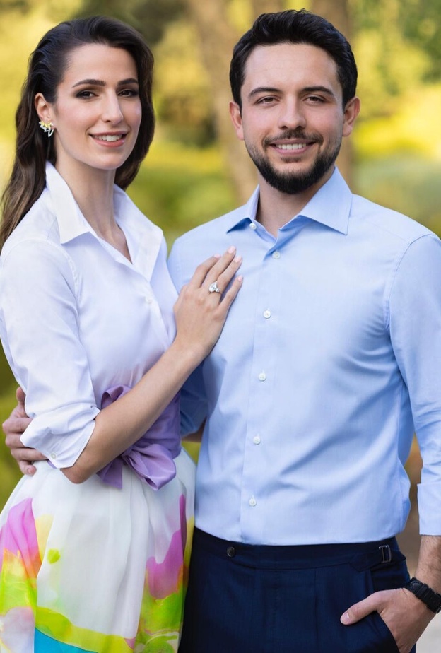 خاتم خطوبة رجوة خالد خطيبة ولي عهد الأردن