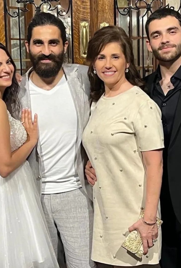 صور يارا صبري تحتفل بزواج ابنها بأجواء عائلية