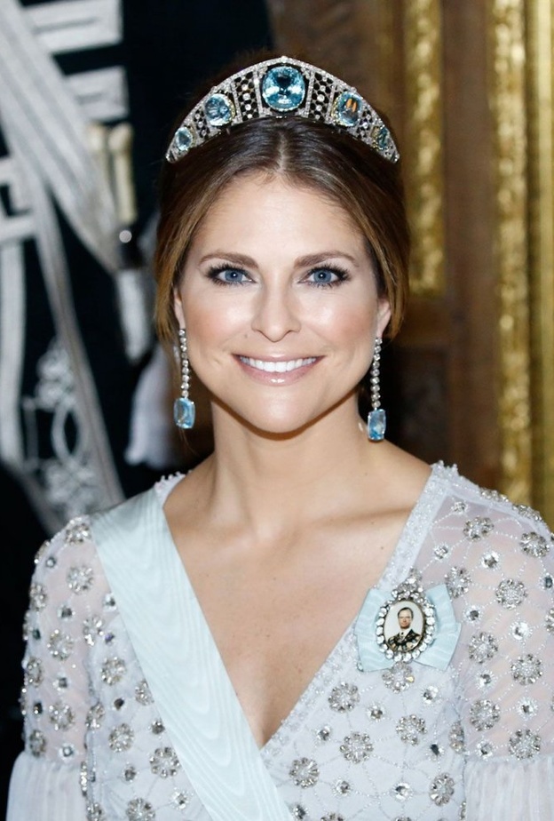 تاج Swedish Aquamarine Kokoshnik tiara المرصع بحجر الزبرجد الساحر للأميرة مادلين