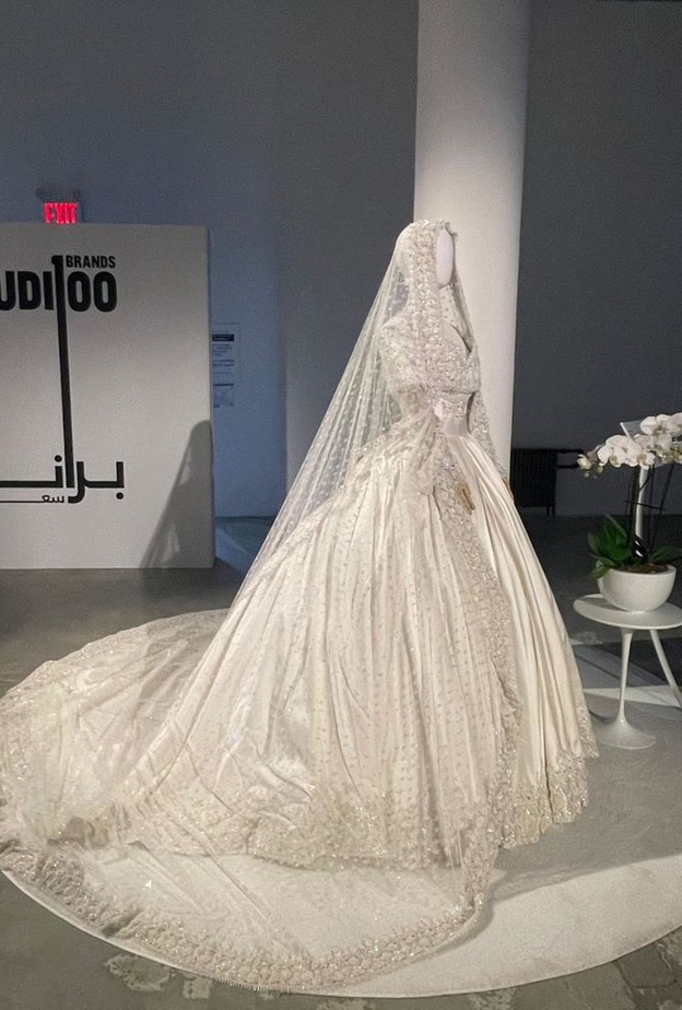 المصممة "دار الهنوف" تكشف لـ "هي" تفاصيل مشاركتها المستوحاة من تراث نجد الغني في معرض 100 براند سعودي في نيويورك