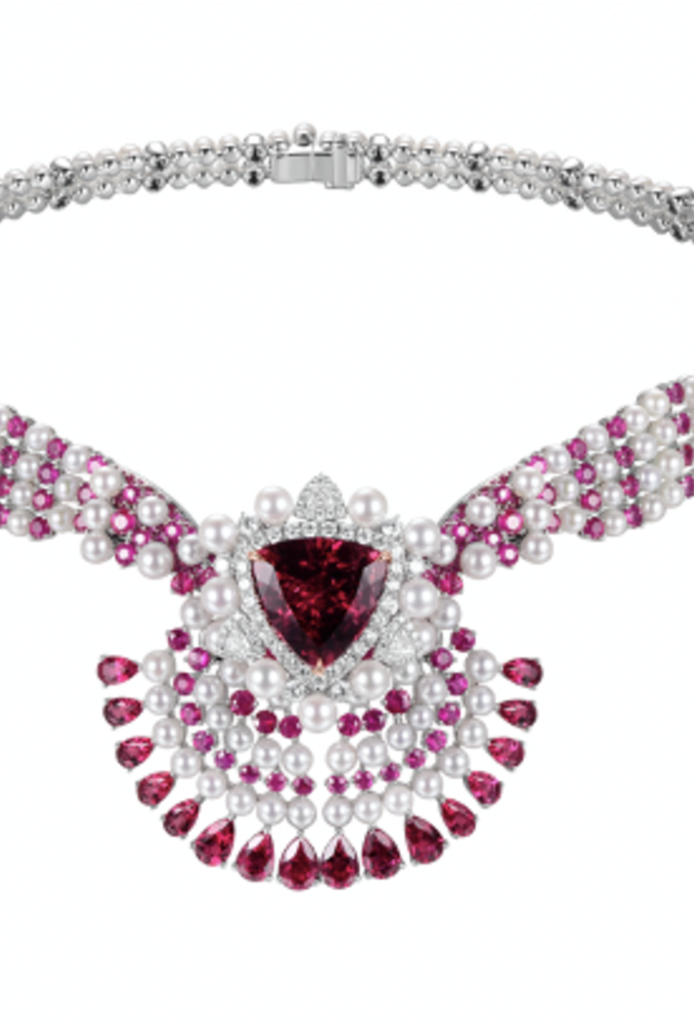 تصاميم جديدة مرصّعة بالأحجار الكريمة من جيمفيلدز تنضمّ إلى مجموعة Fabergé x James Ganh الراقية 