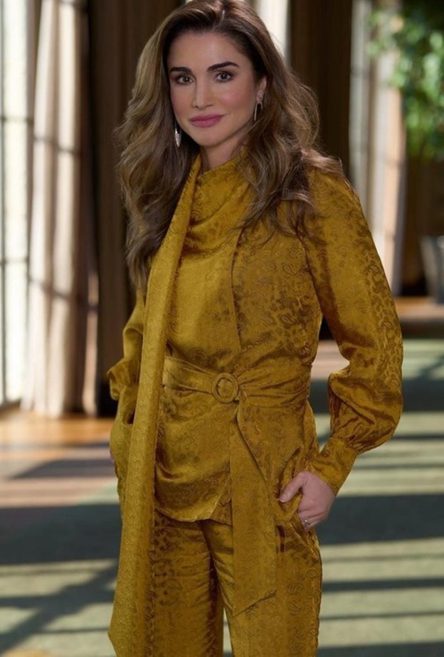  في عيدها الـ 52.. من هي الملكة رانيا "ديانا" الشرق؟