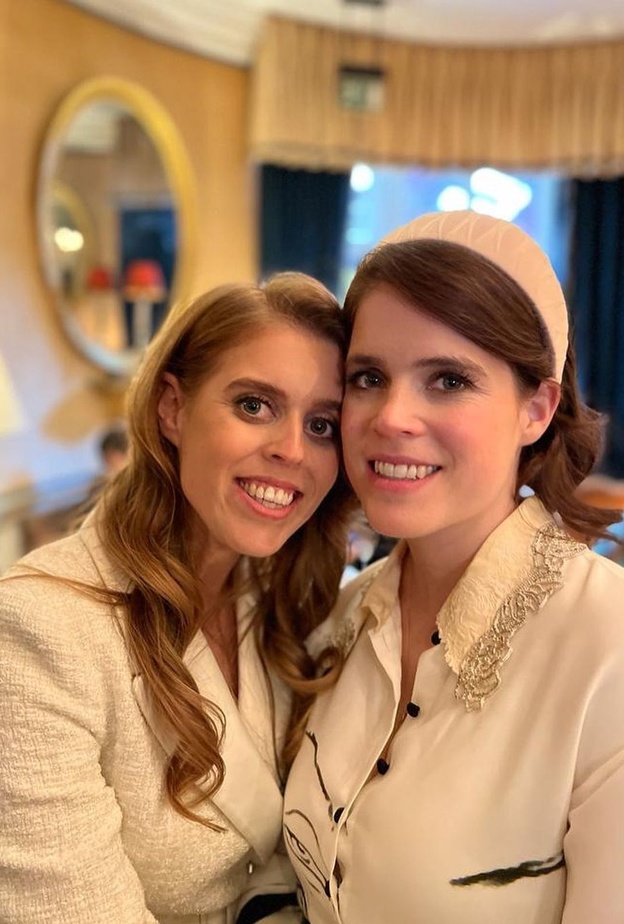 الأميرة يوجين توجه رسالة مؤثرة لشقيقتها الأميرة بياتريس بمناسبة عيد ميلادها 34