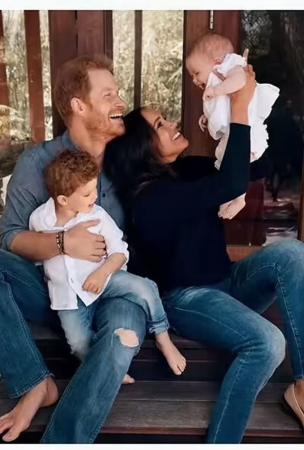 لهذا السبب يتمتع أرشي هاريسون بشعبية كبيرة في مدرسته