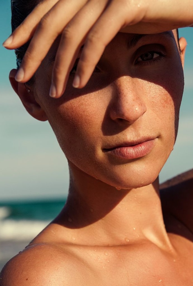 أفضل طريقة لإزالة البقع الداكنة عن البشرة من آثار الصيف