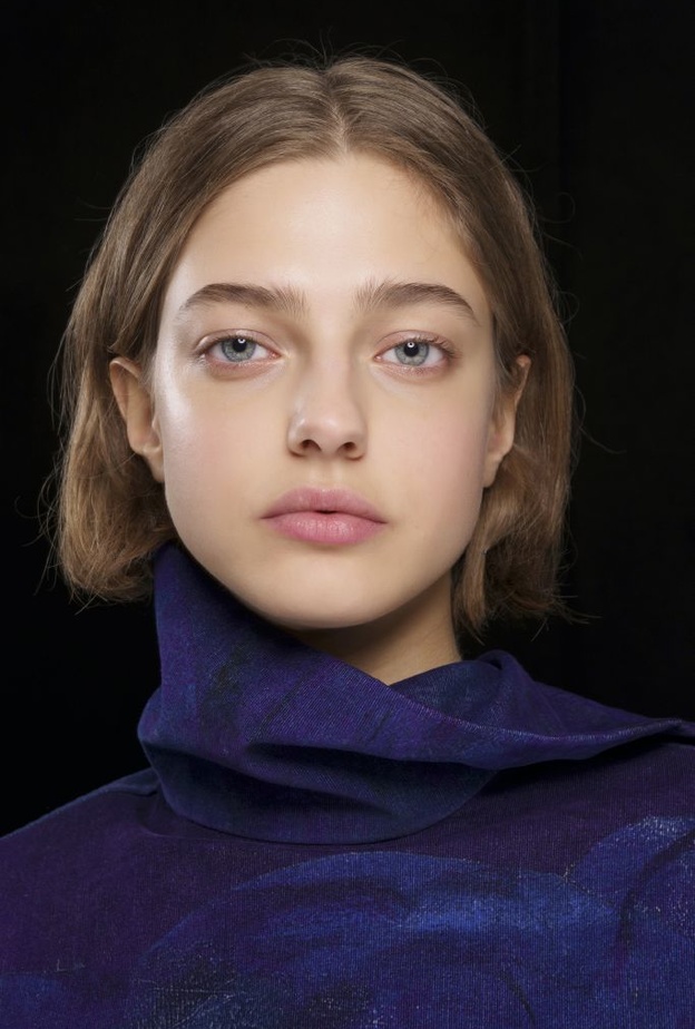 تألقي ببشرة نضرة في يوم المرأة الإماراتية