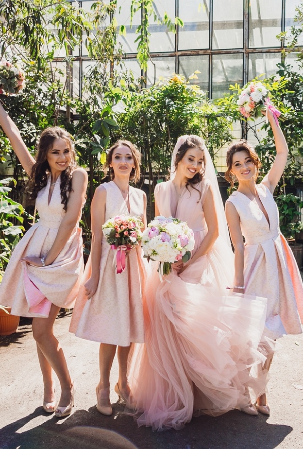 7 قواعد يجب أن توافق عليها وصيفات العروس قبل المشاركة بحفل الزفاف