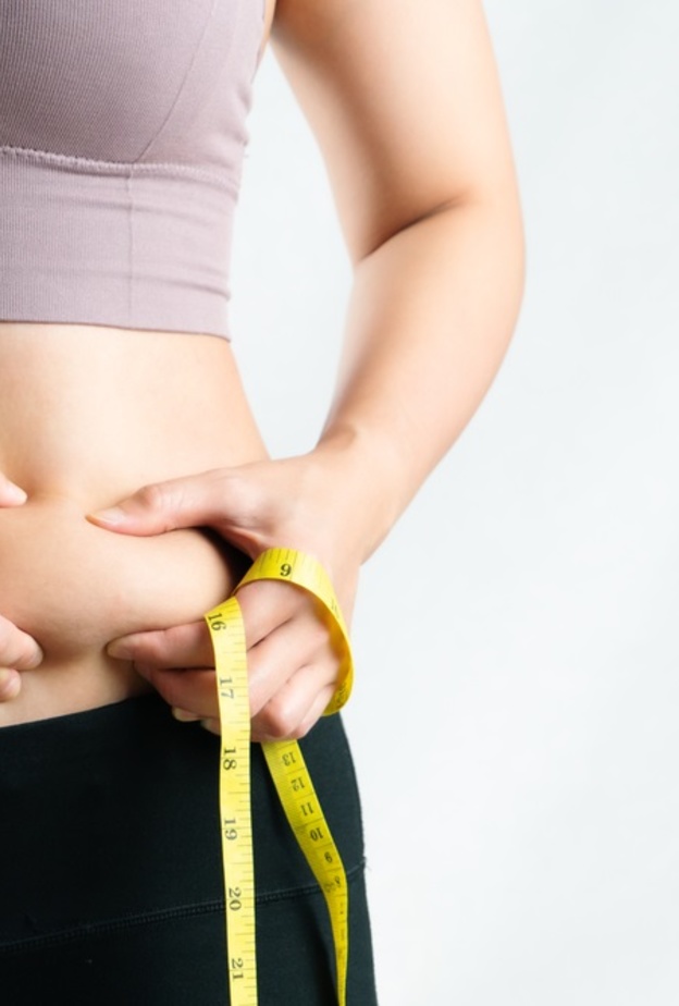 5 عادات غذائية خاطئة تؤثر على فقدان الدهون الحشوية