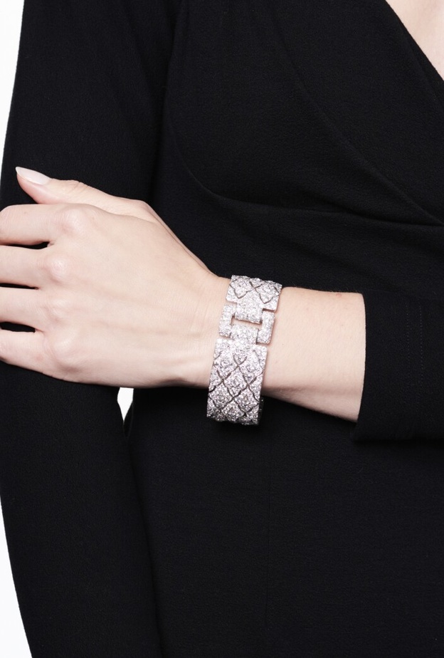 أفخم الهدايا من مجوهرات مزاد Connoisseur