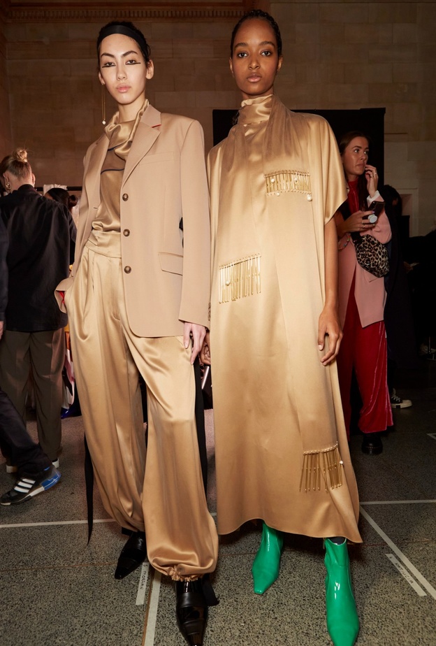 إليكم كل ما تحتاجون معرفته عن أسبوع الموضة في لندن