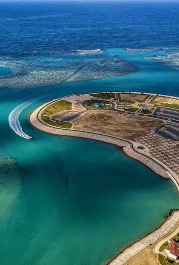 المياه الفيروزية تأسر العيون في جزيرة النورس - المصدر وكالة الأنباء السعودية