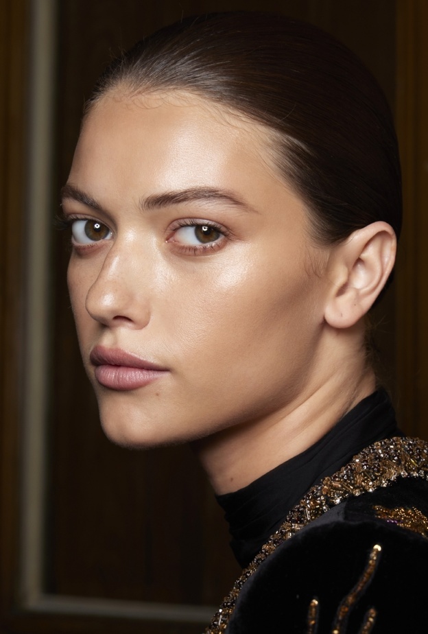 بشرة تقية بعد السيطرة على حب الشباب