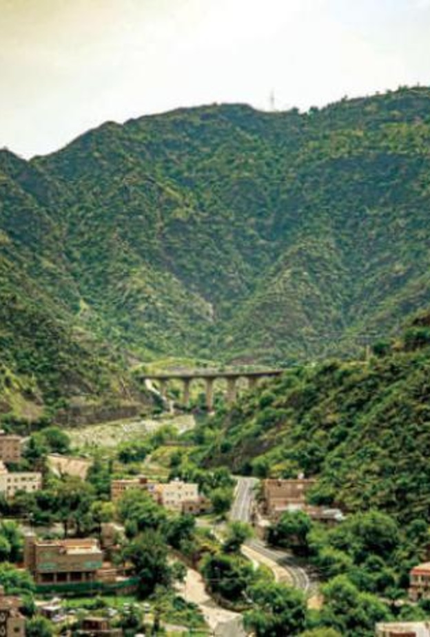 جبل السودة وجهة سياحية مثالية للاستمتاع بجمال الطبيعة