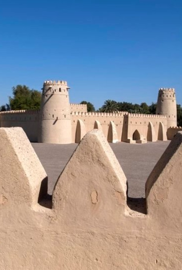 سحر التاريخ في قلعة الجاهلي - المصدر وام.