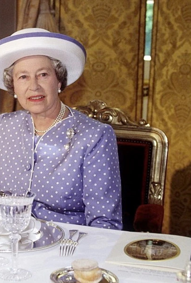 عادات غذائية سيفتقدها مطبخ قصر باكنغهام بعد رحيل الملكة إليزابيث الثانية-رئيسية