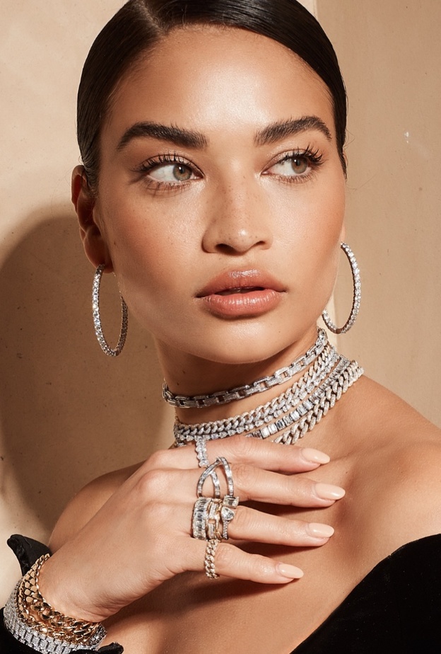 ماركات تقدم موضة المجوهرات العصرية الأنيقة