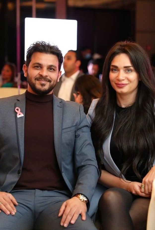 محمد رشاد وخطيبته غادة فتحي