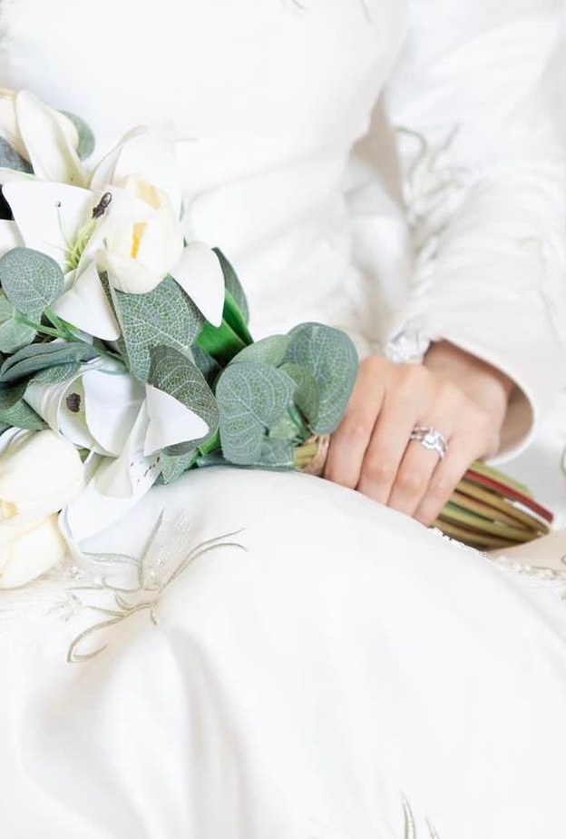 من تصوير الاعراس بكاميرا المصوره منيرة الشهري