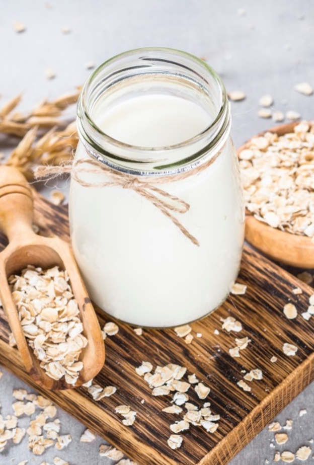 هل حليب الشوفان افضل من اصناف الحليب النباتية الاخرى