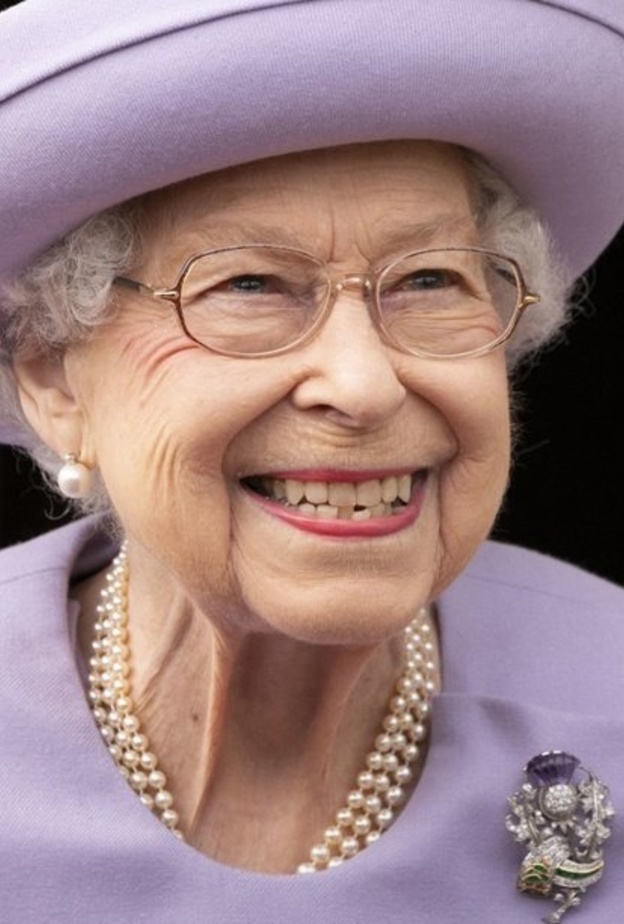 إليزابيث الثانية